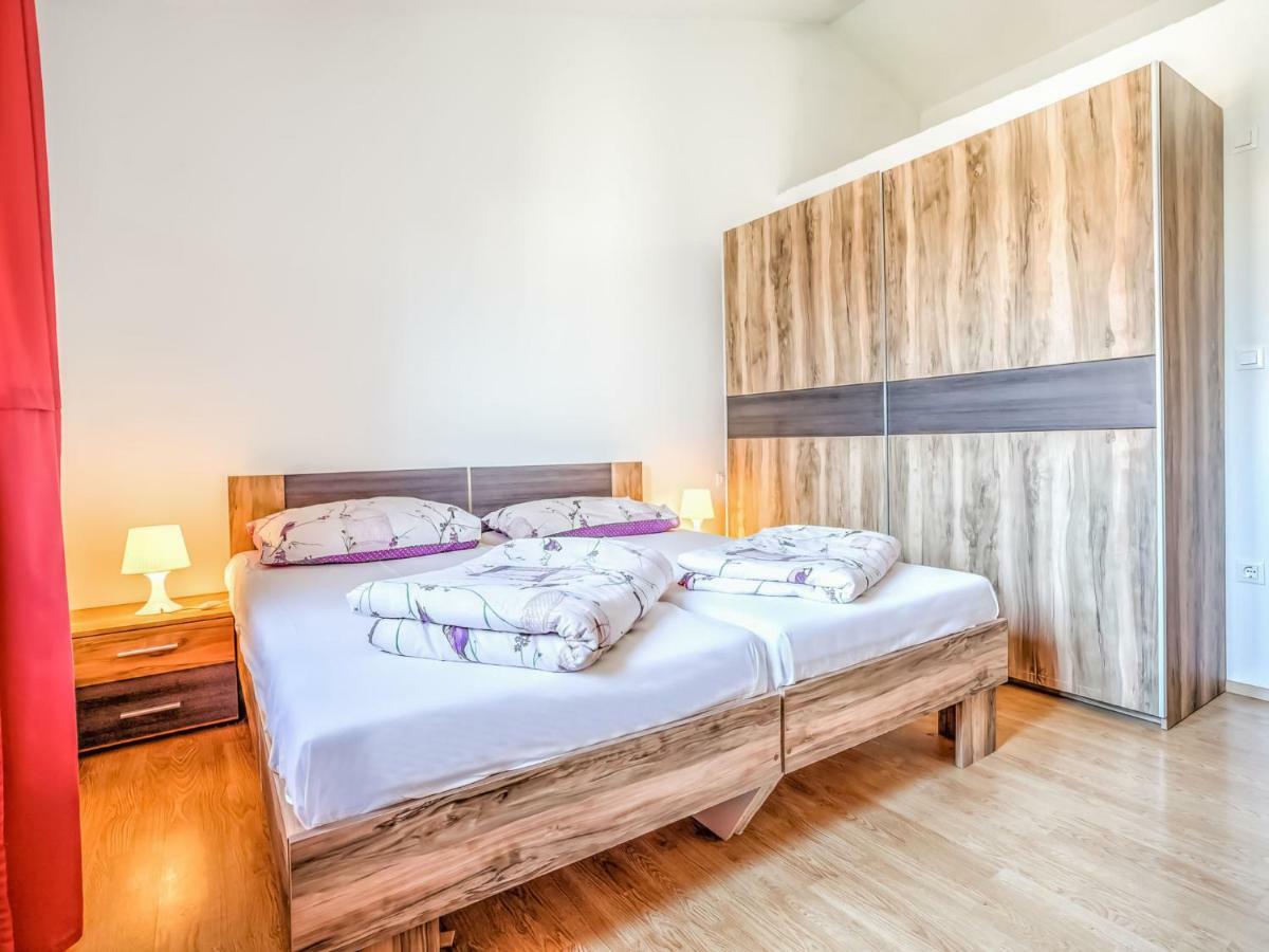 Apartment Ulika-2 By Interhome Tar-Vabriga Ngoại thất bức ảnh