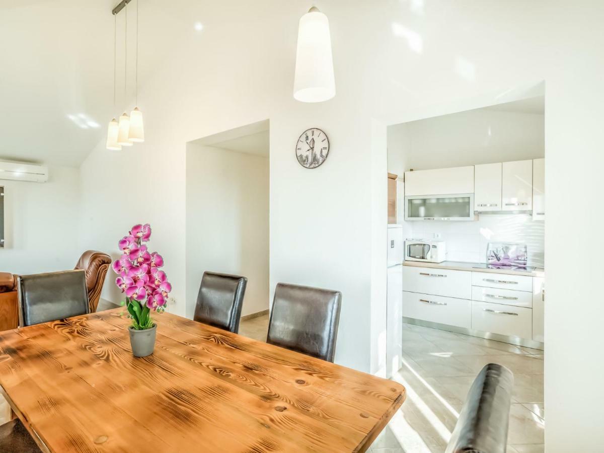 Apartment Ulika-2 By Interhome Tar-Vabriga Ngoại thất bức ảnh