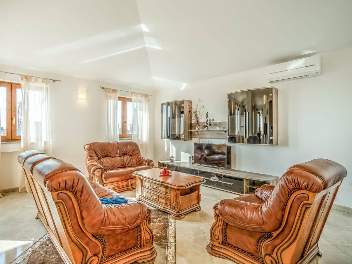 Apartment Ulika-2 By Interhome Tar-Vabriga Ngoại thất bức ảnh